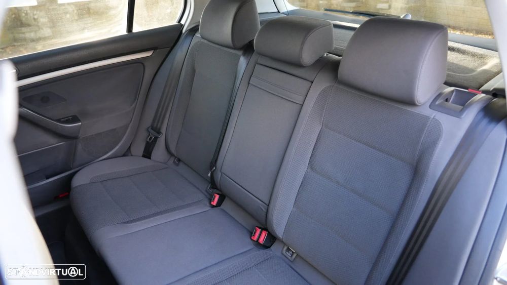 VW Golf 1.9 TDi 6V Trendline AC - 26