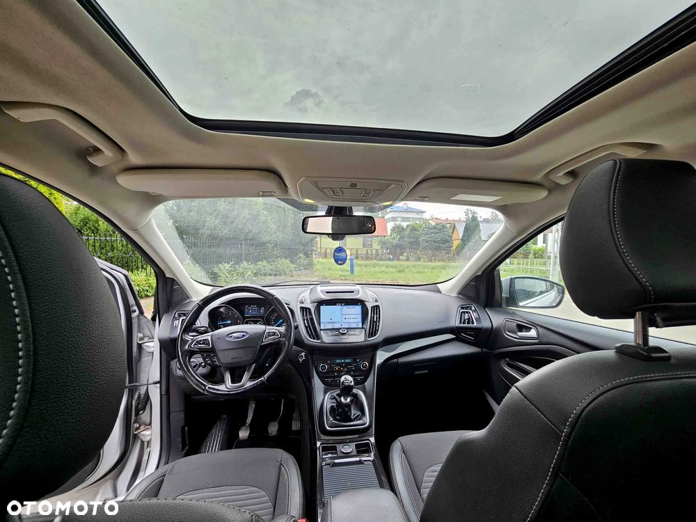 Ford Kuga 2.0 TDCi 2x4 Titanium - 18
