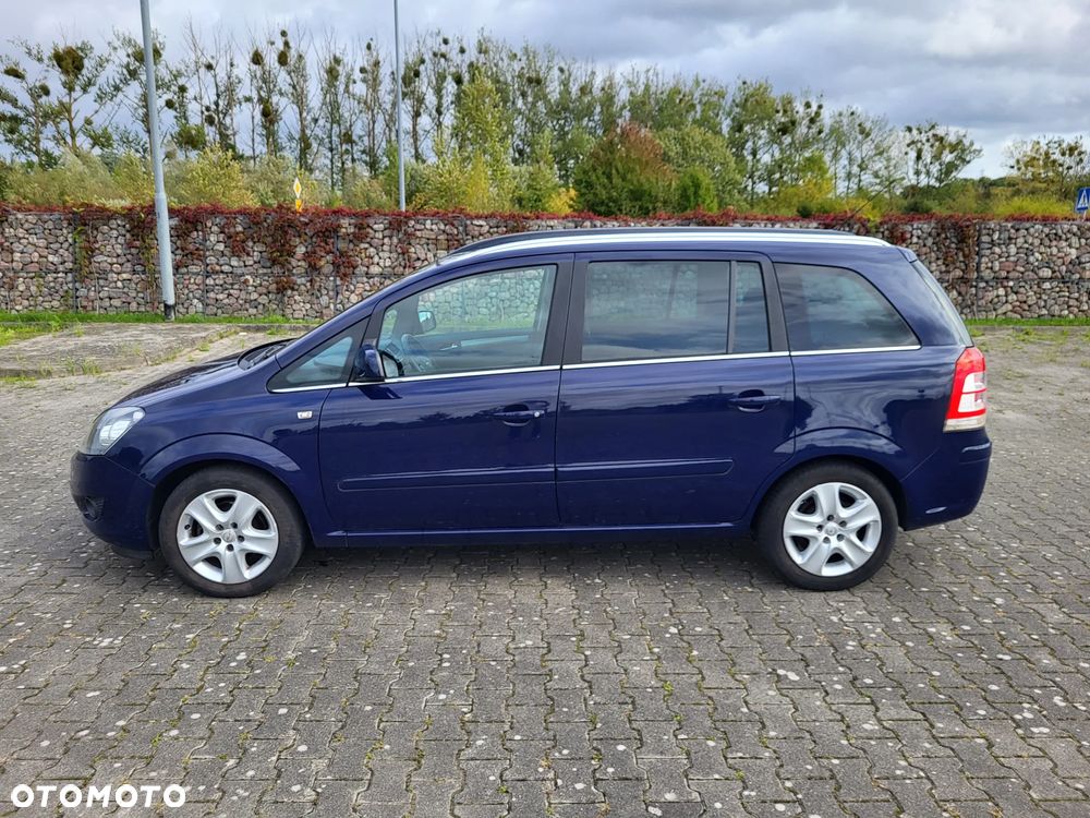 Opel Zafira 1.8 Design Edition - 10