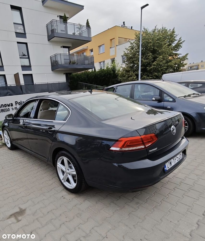 Volkswagen Passat - 14