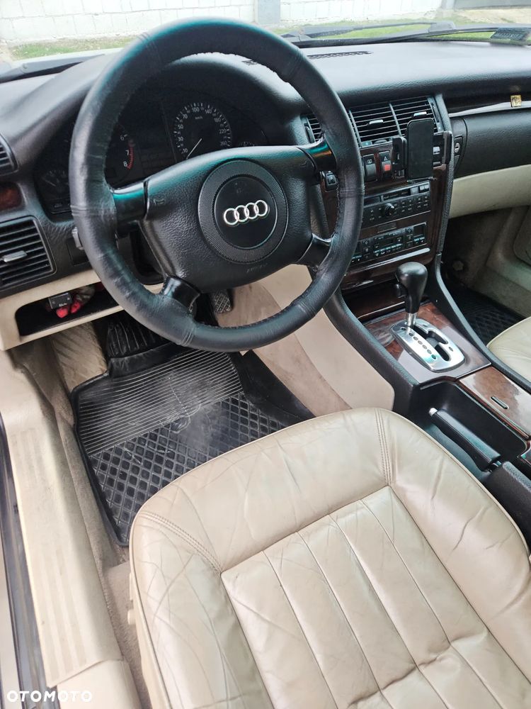 Audi A8 3.7 Tiptronic - 25