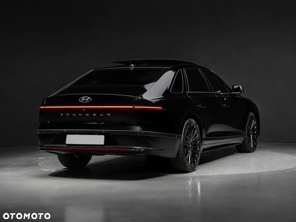 Hyundai Grandeur - 4