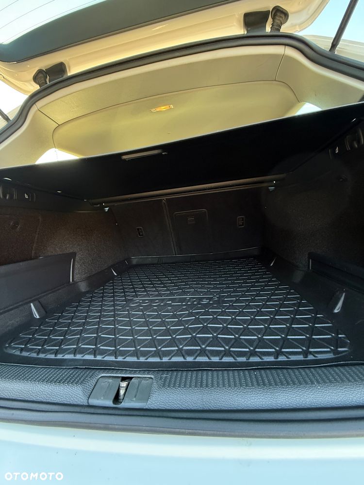 Volkswagen Passat 2.0 TDI Comfortline DSG - 14