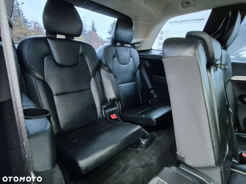Volvo XC 90 D5 AWD Geartronic Momentum - 28
