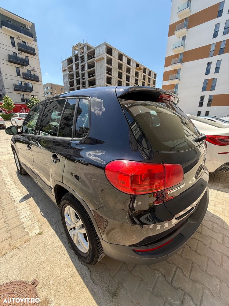 Volkswagen Tiguan - 5