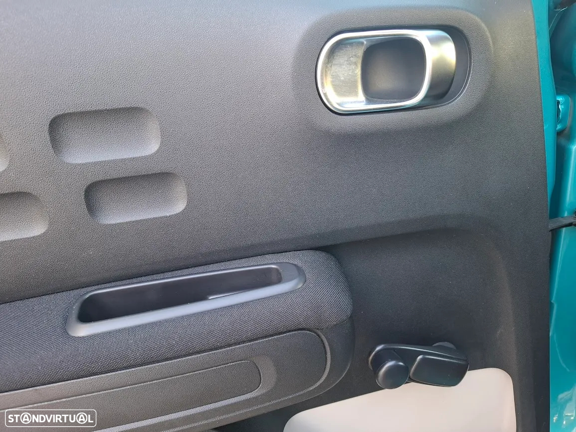 Citroën C3 1.2 PureTech Shine EAT6 - 32