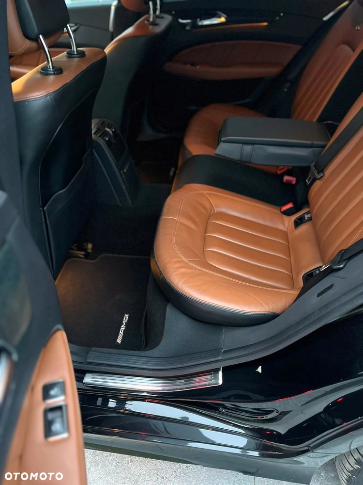 Mercedes-Benz CLS - 9