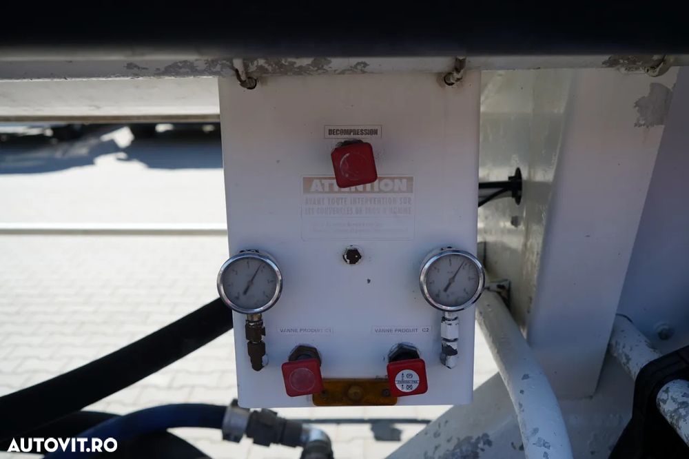 Spitzer REMORCA CIMENT SPITZER / 37.000 L / SILOU / 3 COMPARTIMENTE / AXE SAF / JANTE DIN ALIAJ - 19