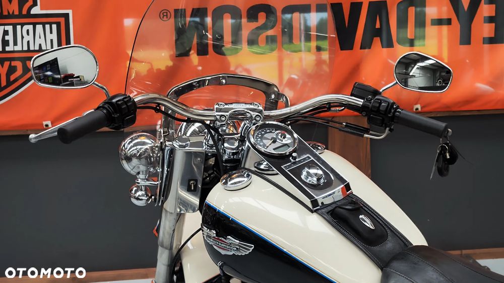Harley-Davidson Softail Deluxe - 14