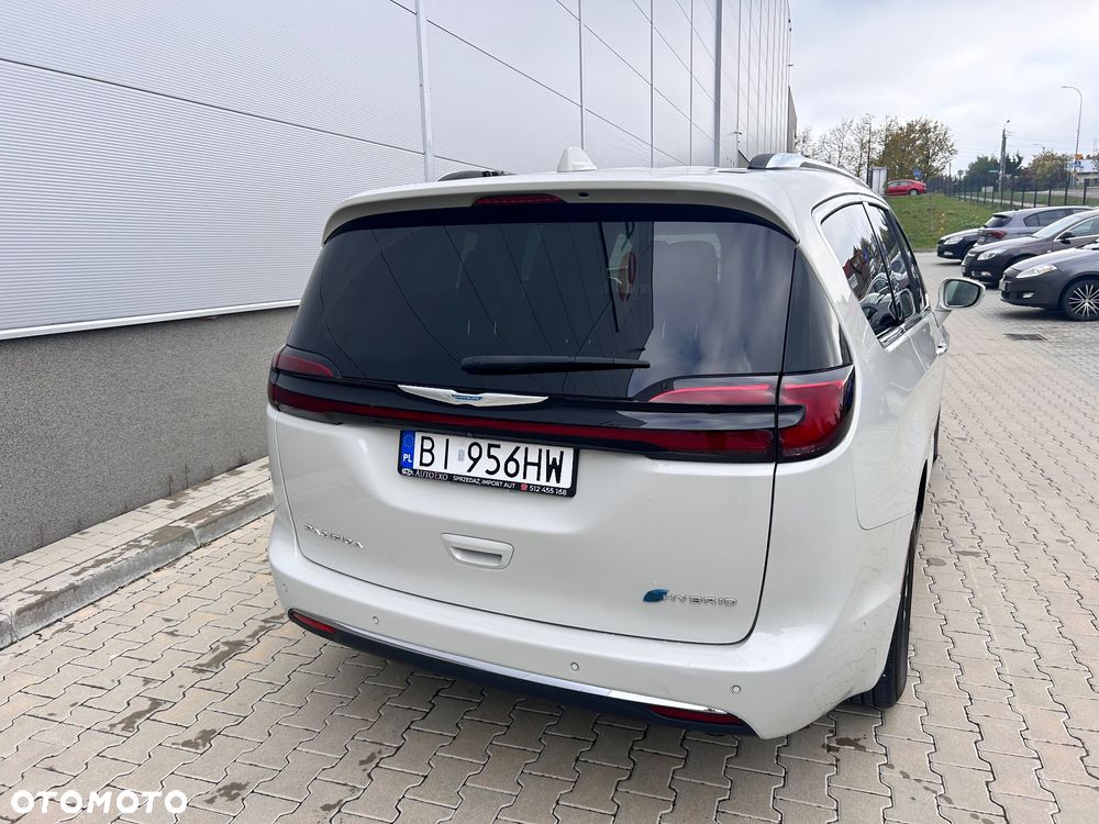 Chrysler Pacifica - 12