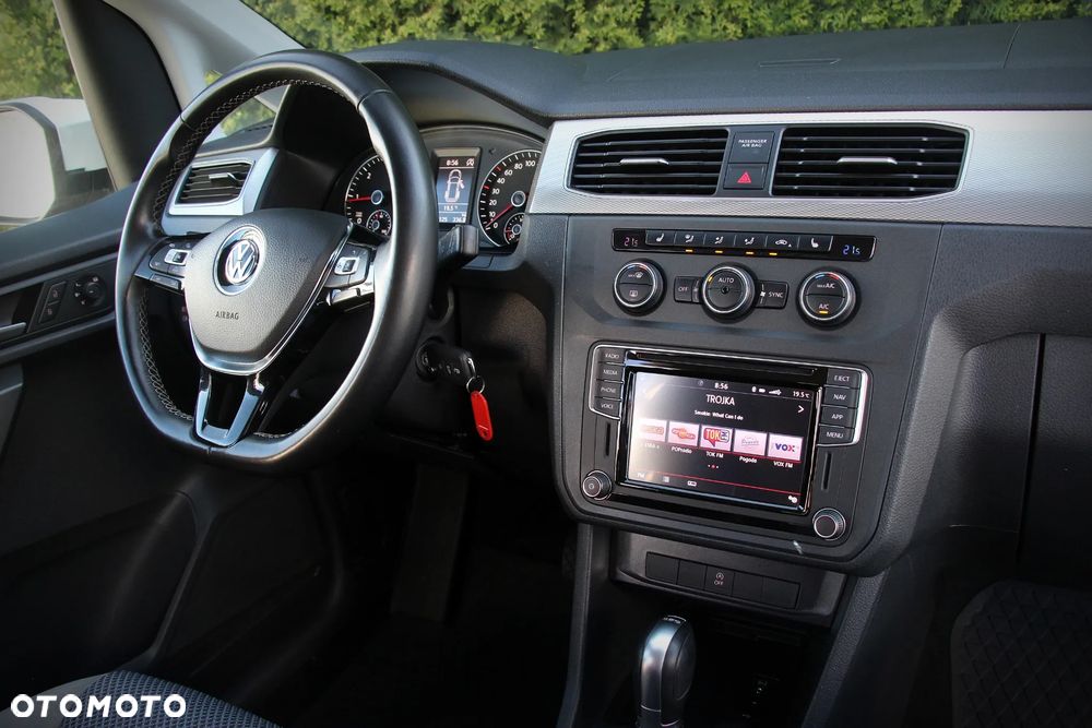 Volkswagen Caddy 2.0 TDI Comfortline DSG - 26