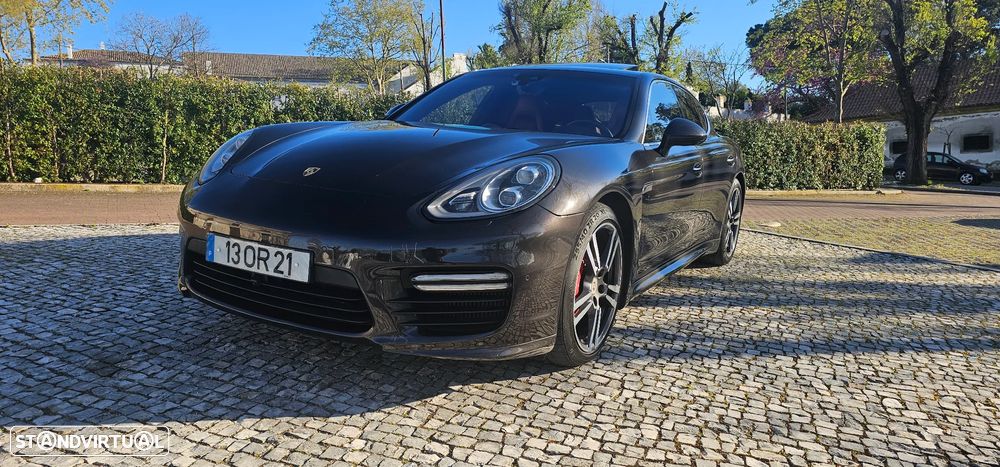Porsche Panamera Turbo PDK - 4