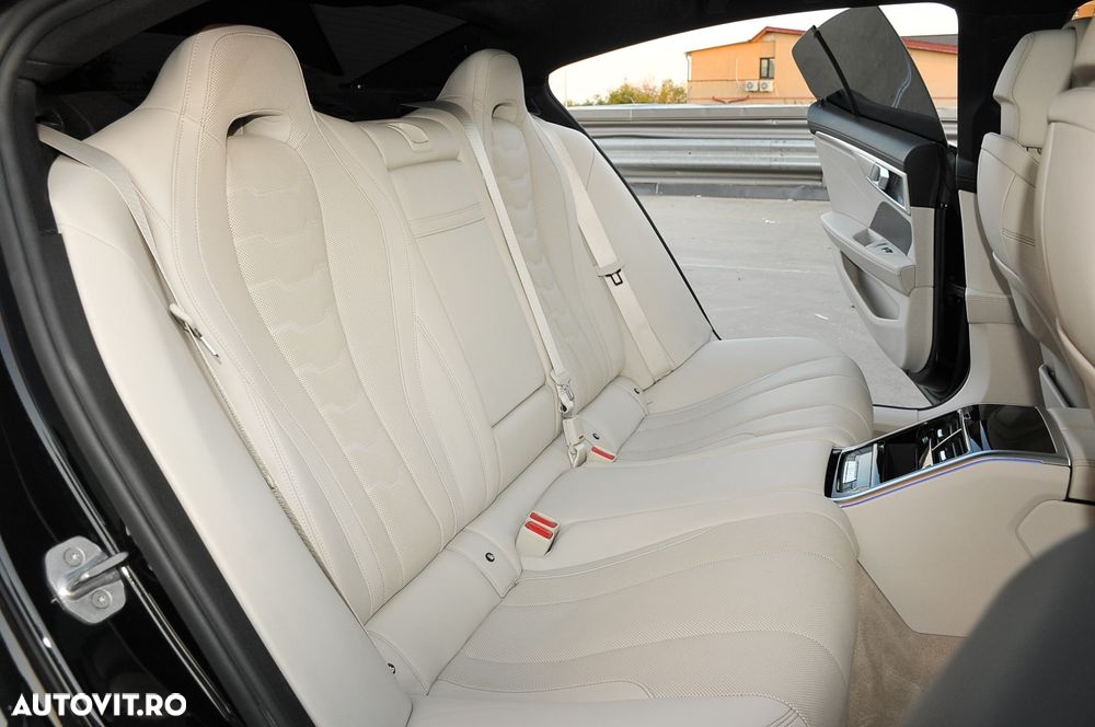 BMW Seria 8 840i - 13
