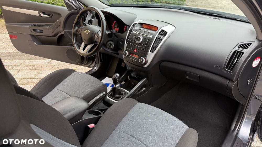 Kia Ceed 1.6 CRDi 90 Spirit - 7