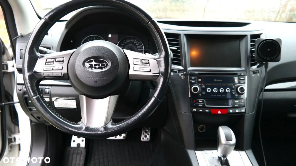 Subaru Legacy 2.5i GT - 4