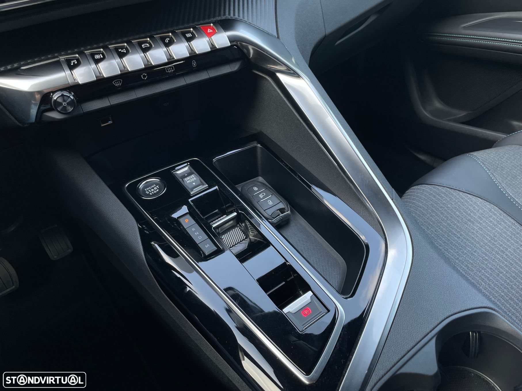 Peugeot 3008 1.2 Hybrid Allure e-DCS6 - 24