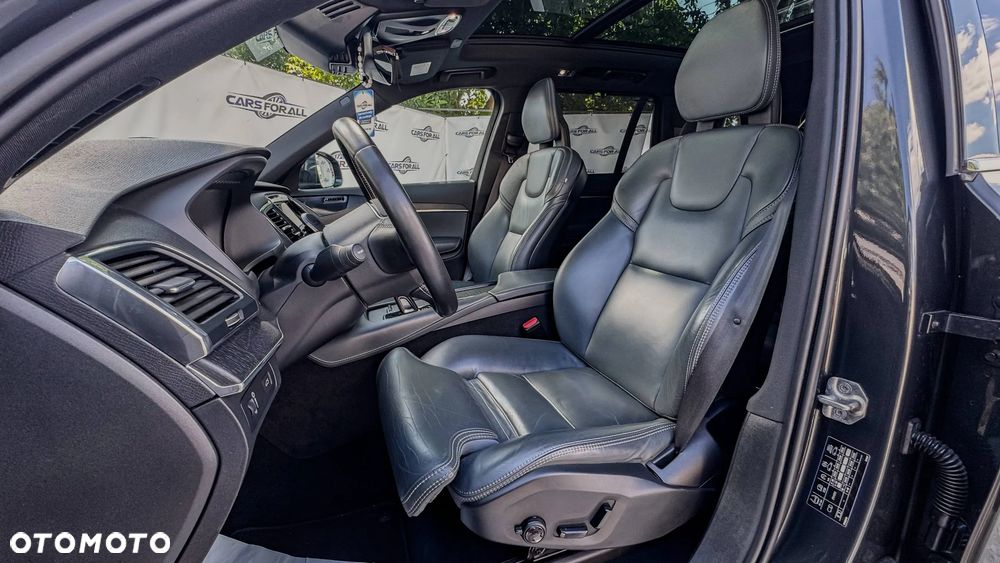Volvo XC 90 B5 D AWD Geartronic Momentum - 26