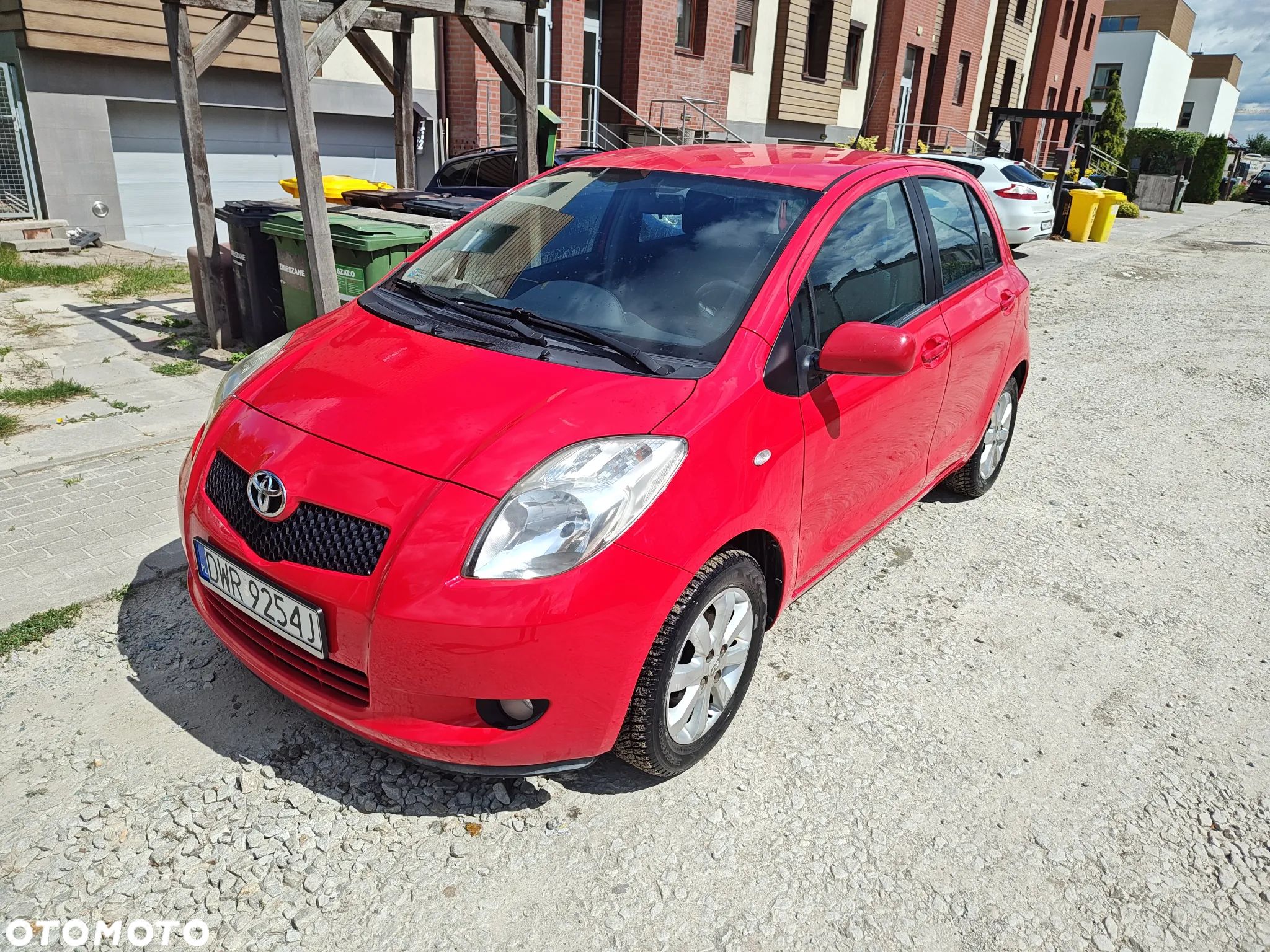 Toyota Yaris - 1