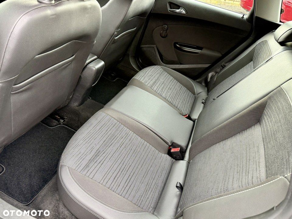 Opel Astra 1.4 Turbo ecoFLEX Start/Stop Innovation - 37