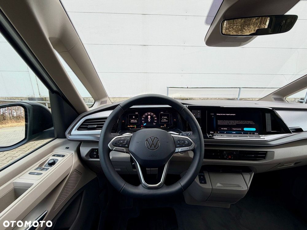 Volkswagen Multivan - 25