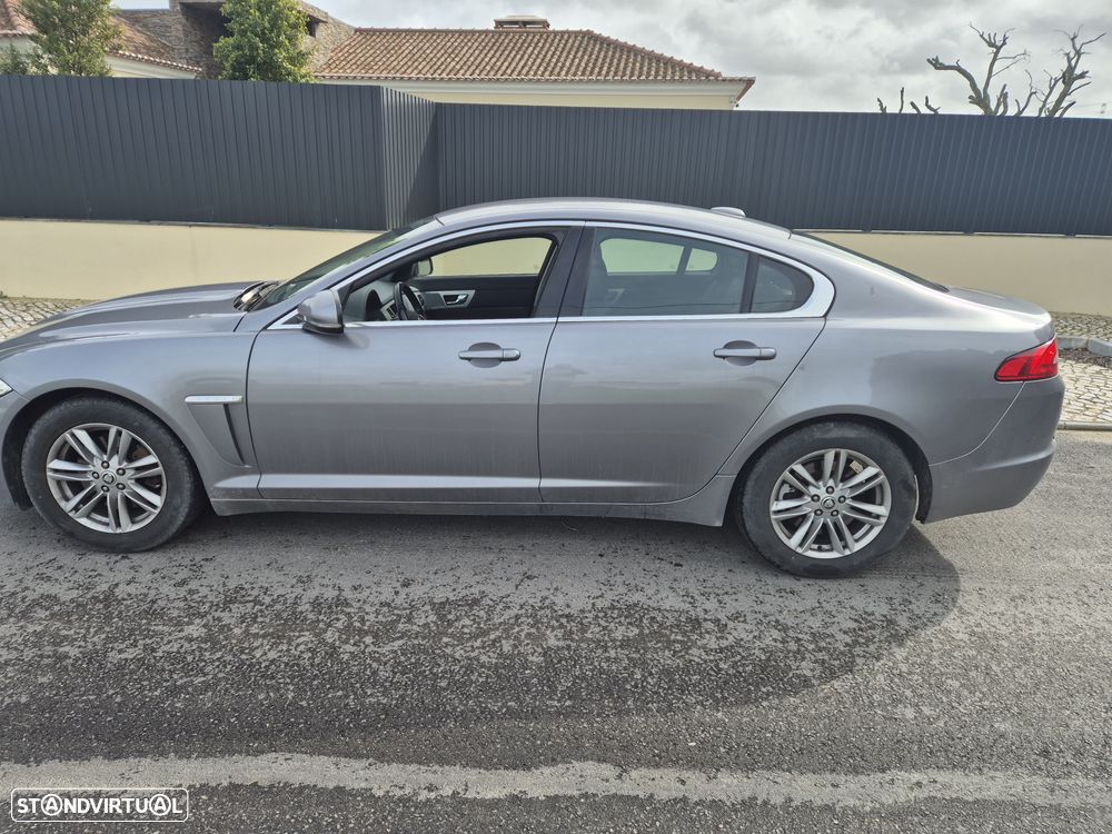 Jaguar XF 2.2 - 5