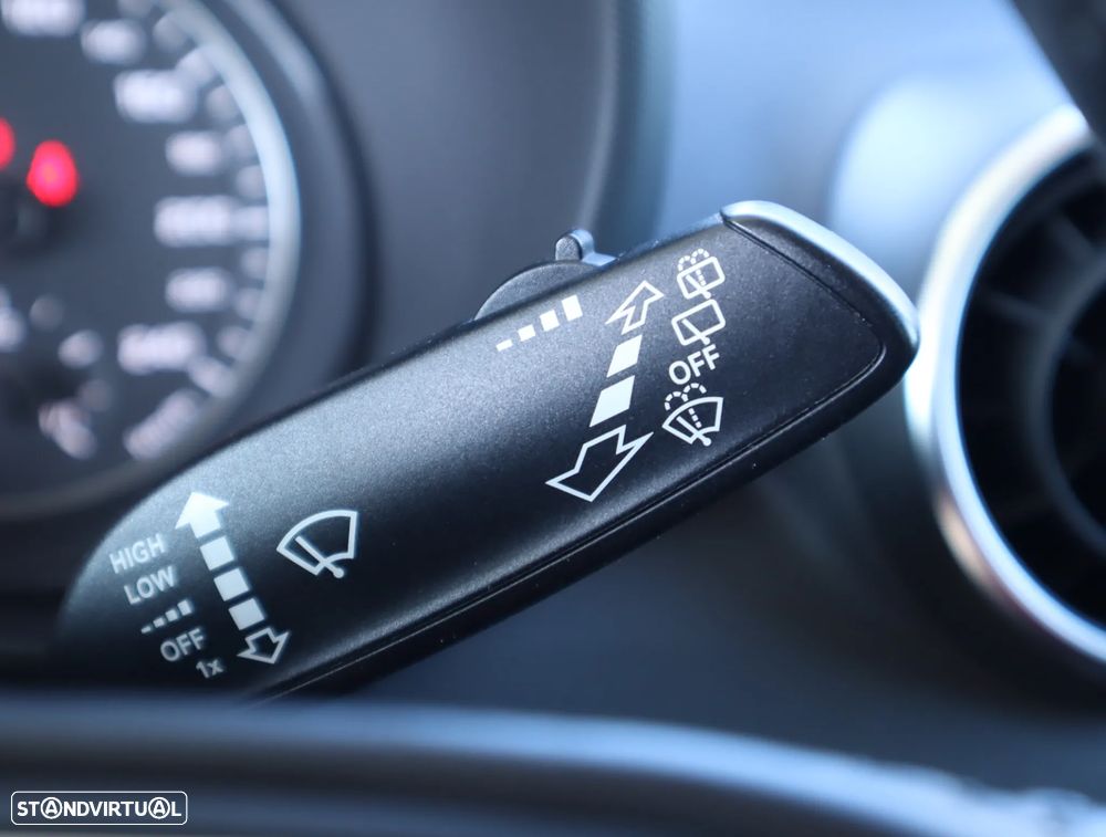 Audi A1 Sportback 1.6 TDI Advance - 33