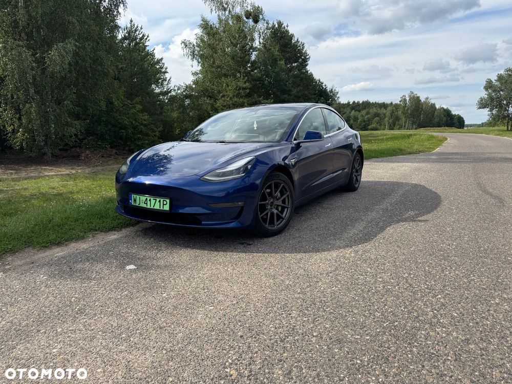 Tesla Model 3 - 2