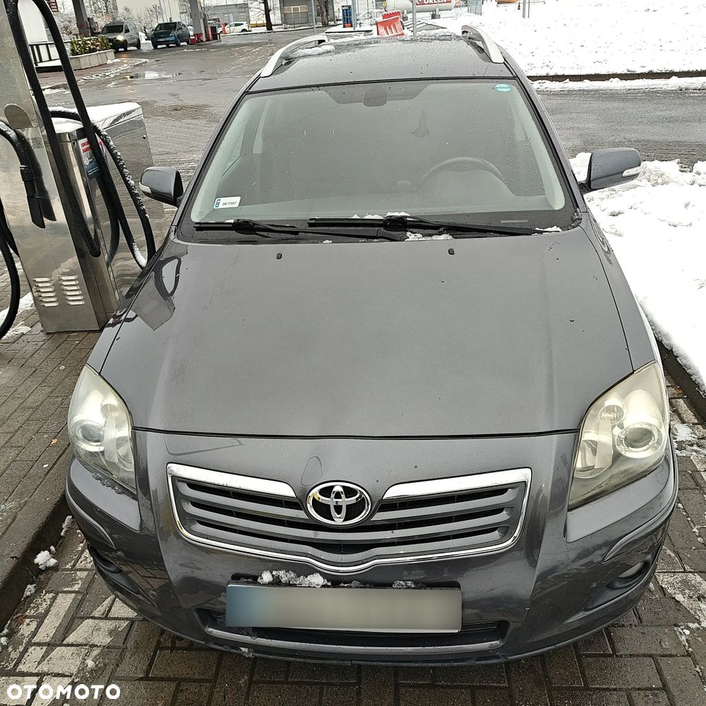 Toyota Avensis - 3