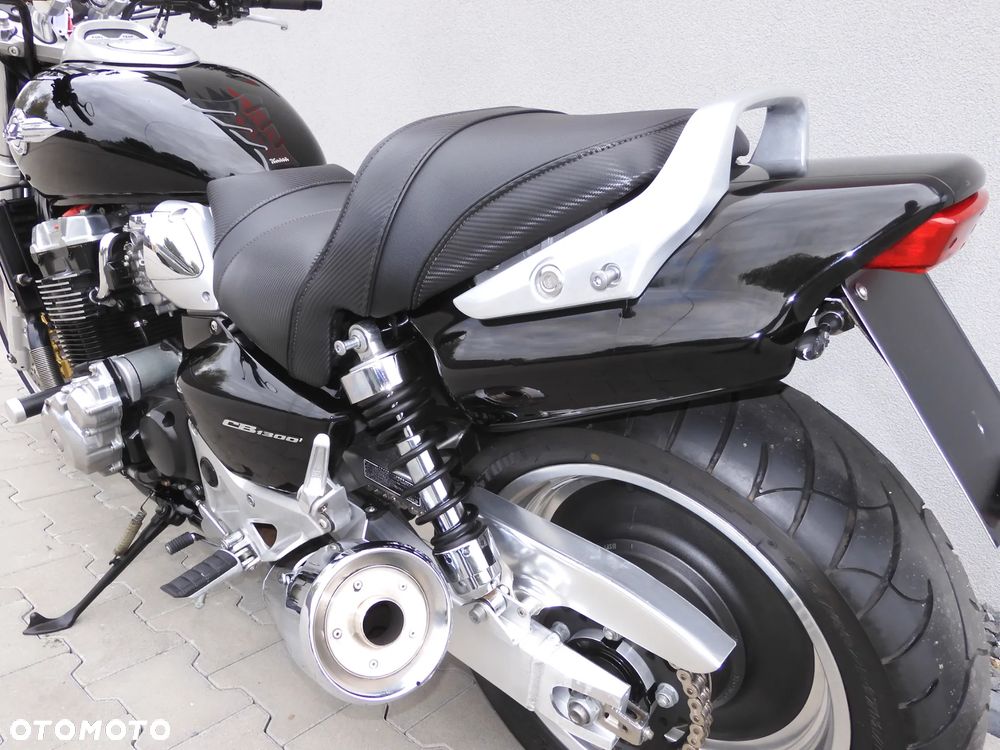 Honda X4 - 38