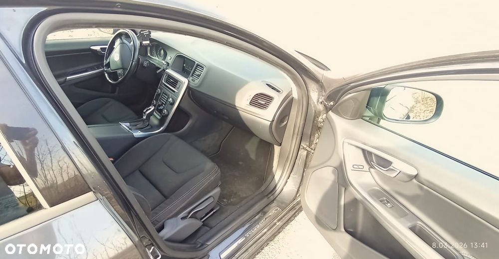 Volvo V60 D3 Drive-E Kinetic - 9