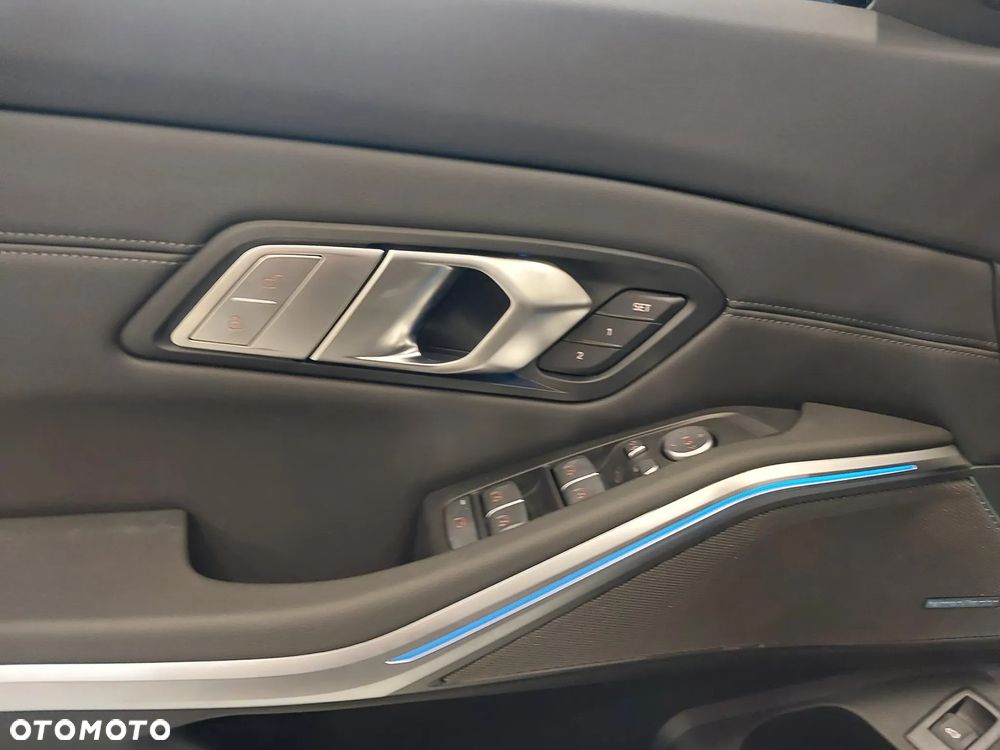 BMW M3 Competition M xDrive - 10