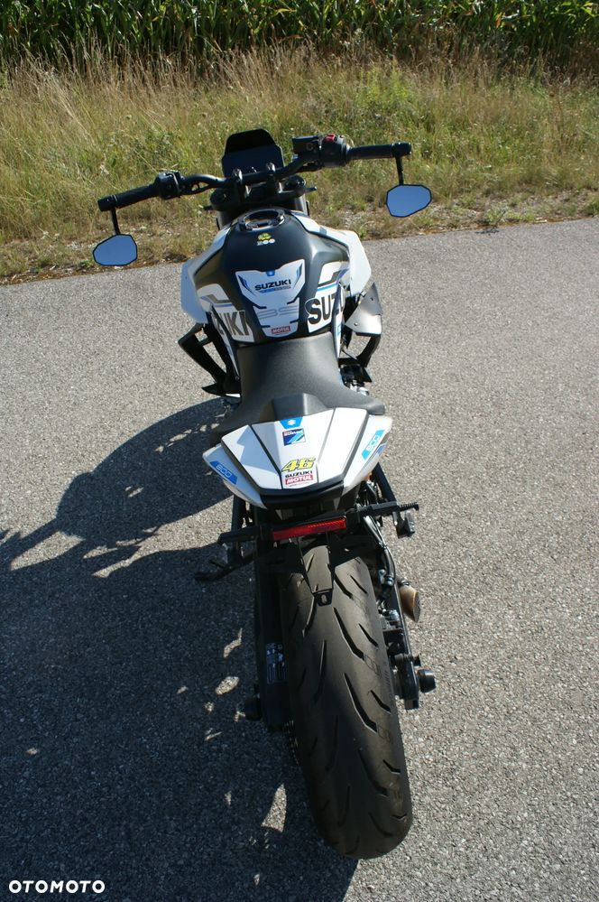 Suzuki GSX - 14