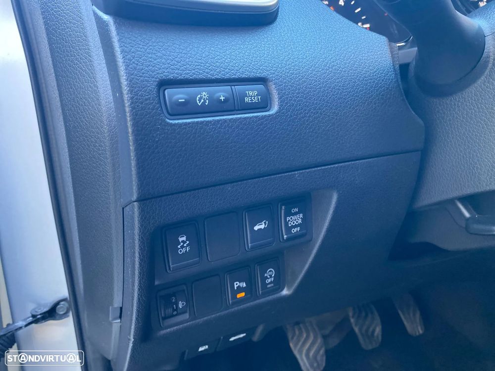 Nissan X-Trail 1.6 dCi ALL-MODE 4x4i N-Vision - 11