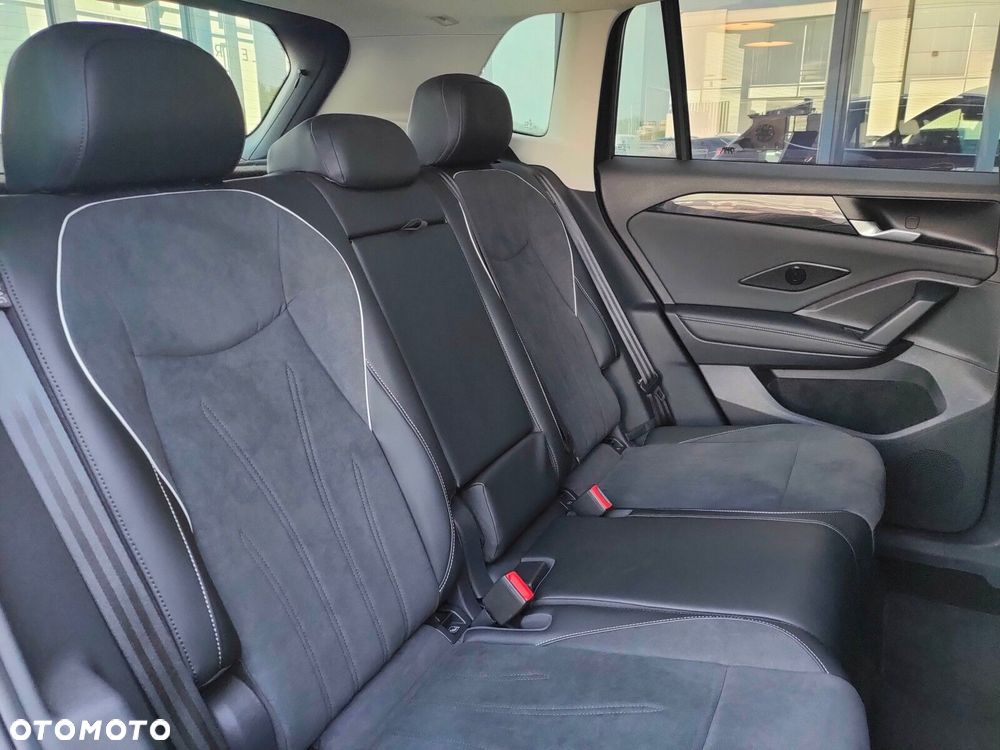 Volkswagen Tiguan - 16