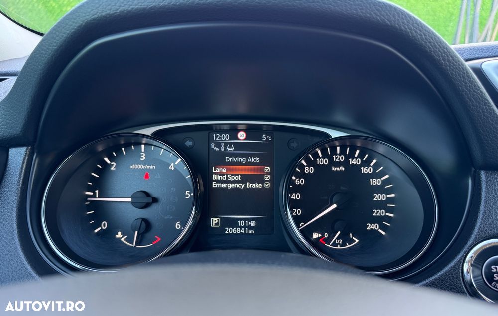 Nissan X-Trail 2.0 dCi ALL-MODE 4x4i Xtronic Tekna - 29