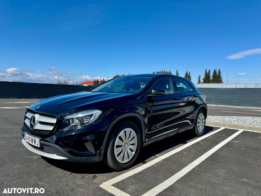 Mercedes-Benz GLA 200 - 1