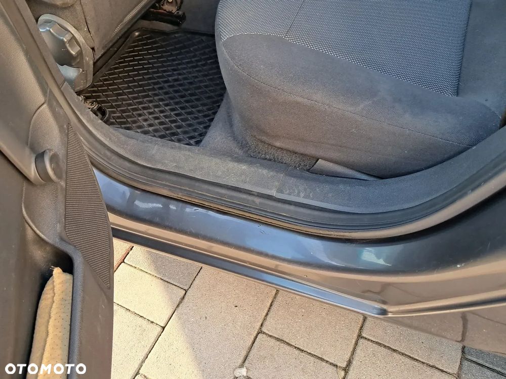Opel Astra 1.9 CDTI 111 - 11