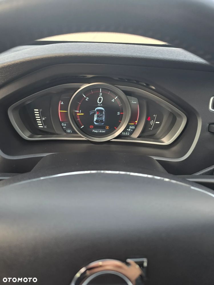 Volvo V40 - 20