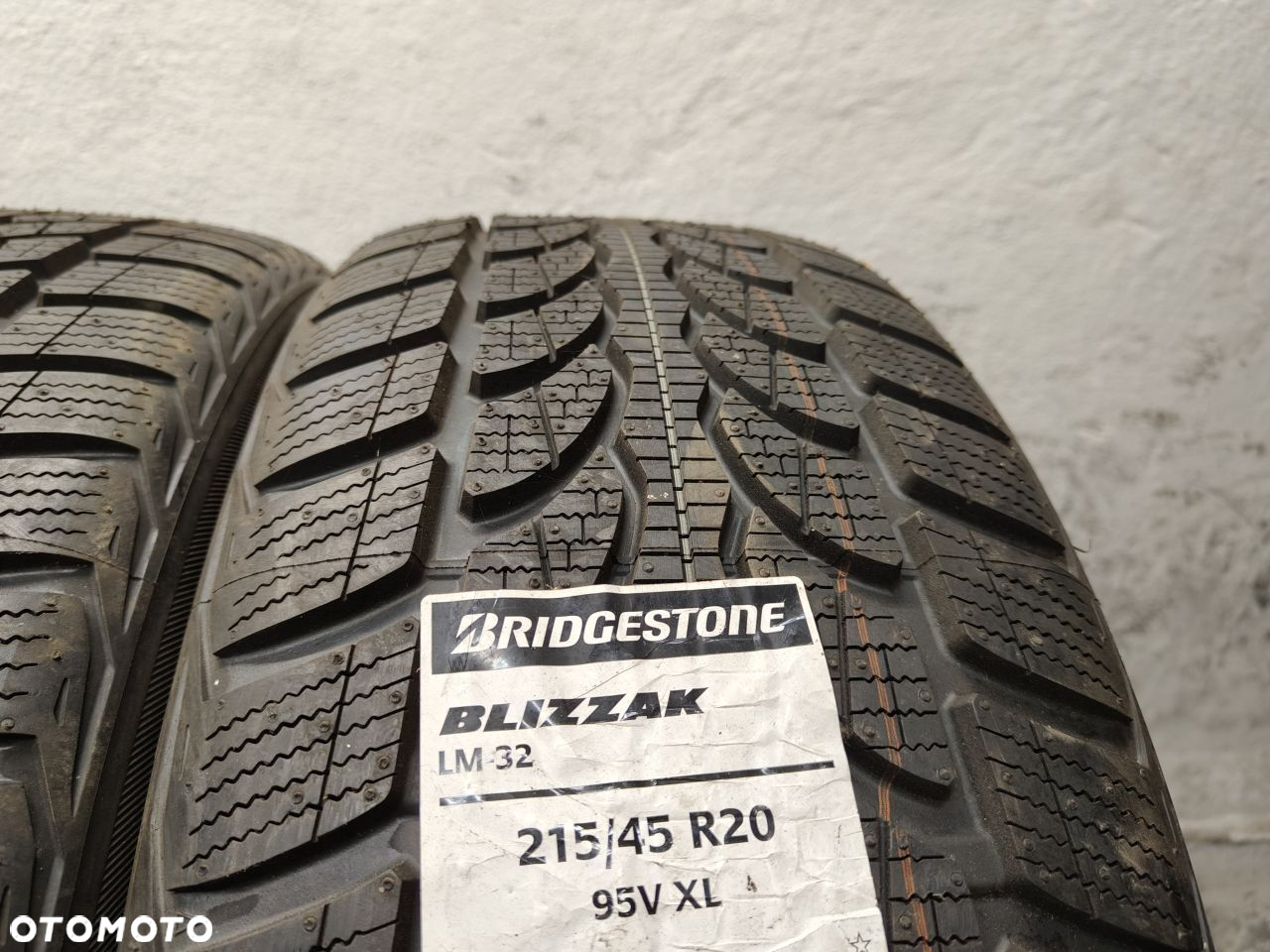 4x 215/45R20 95V XL Bridgestone Blizzak LM-32 - 5