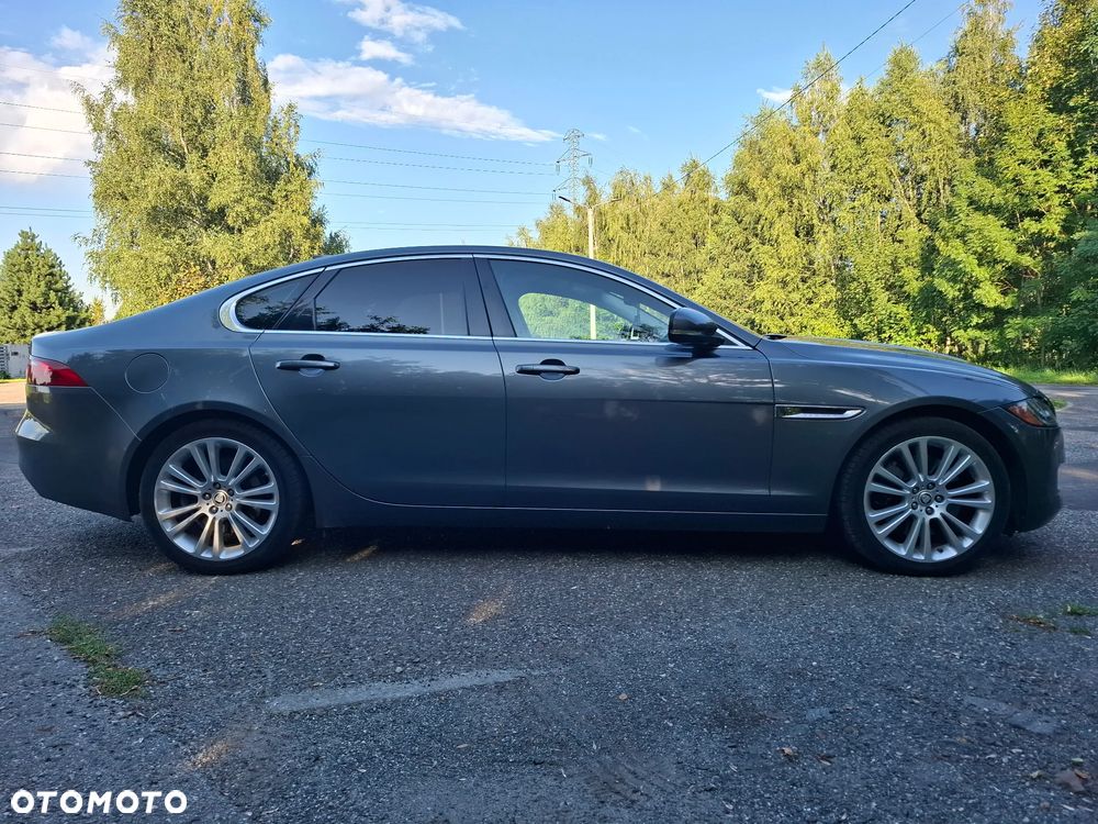 Jaguar XF 3.0 V6 Prestige - 8