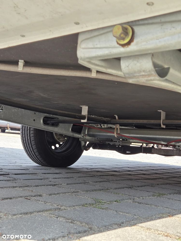 Adria Aviva 300dt - 16