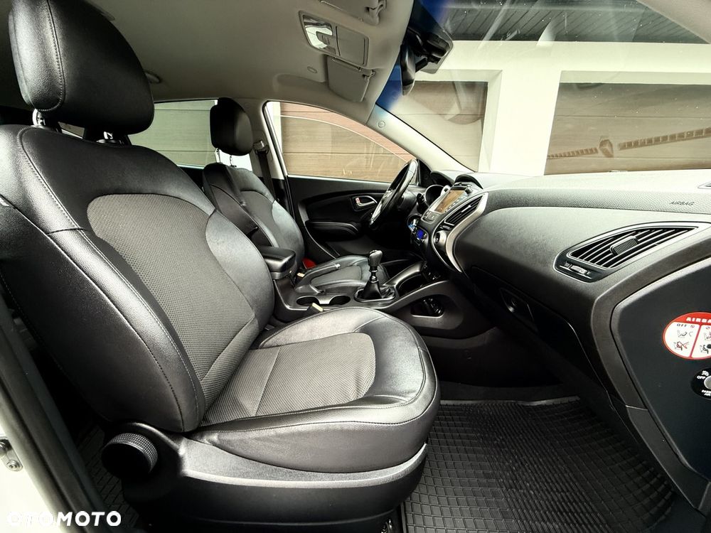 Hyundai ix35 blue 1.6 2WD Finale Gold - 30