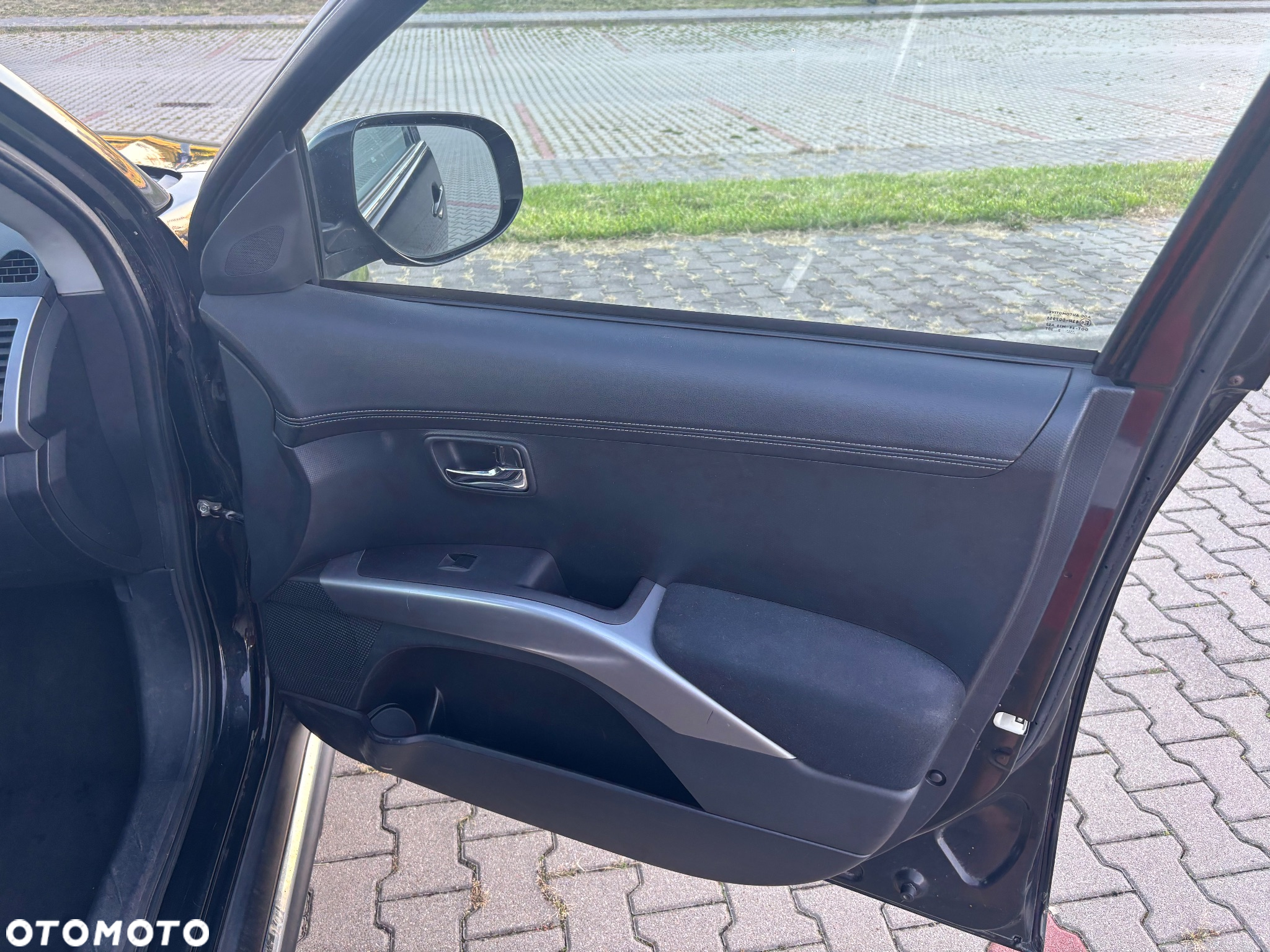Mitsubishi Outlander 2.0 Intense NAVI 2WD EU5 - 22