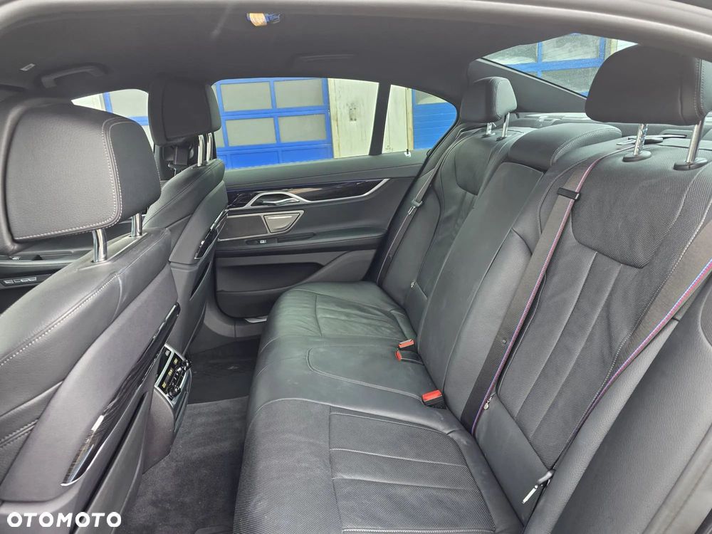 BMW Seria 7 730d xDrive - 14