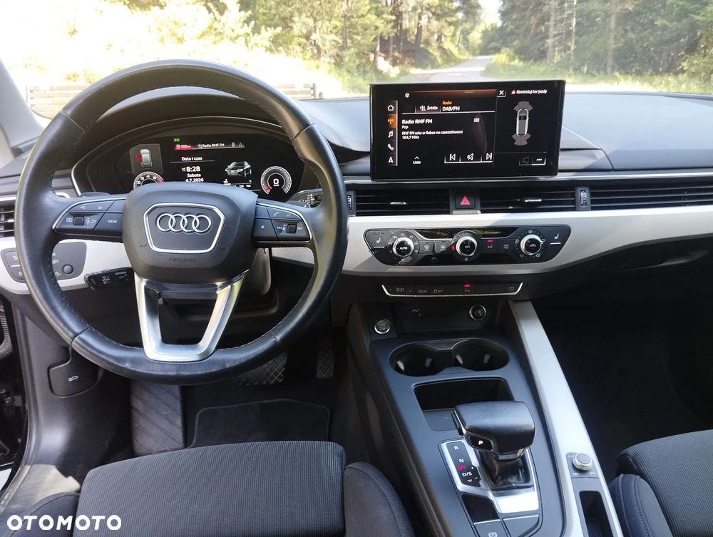 Audi A4 Avant 40 TFSI S tronic - 13