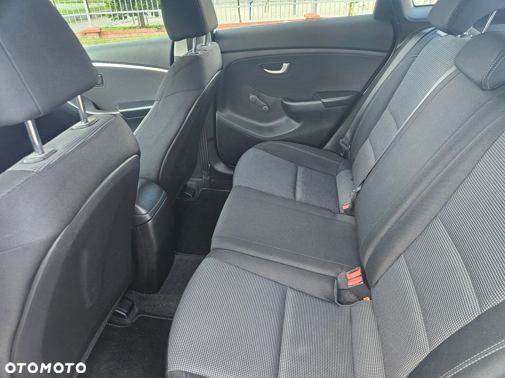 Hyundai i30 1.4 CRDi Advantage - 33