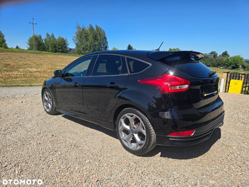 Ford Focus 2.0 EcoBoost ST mit Leder-Exclusiv-Paket - 6