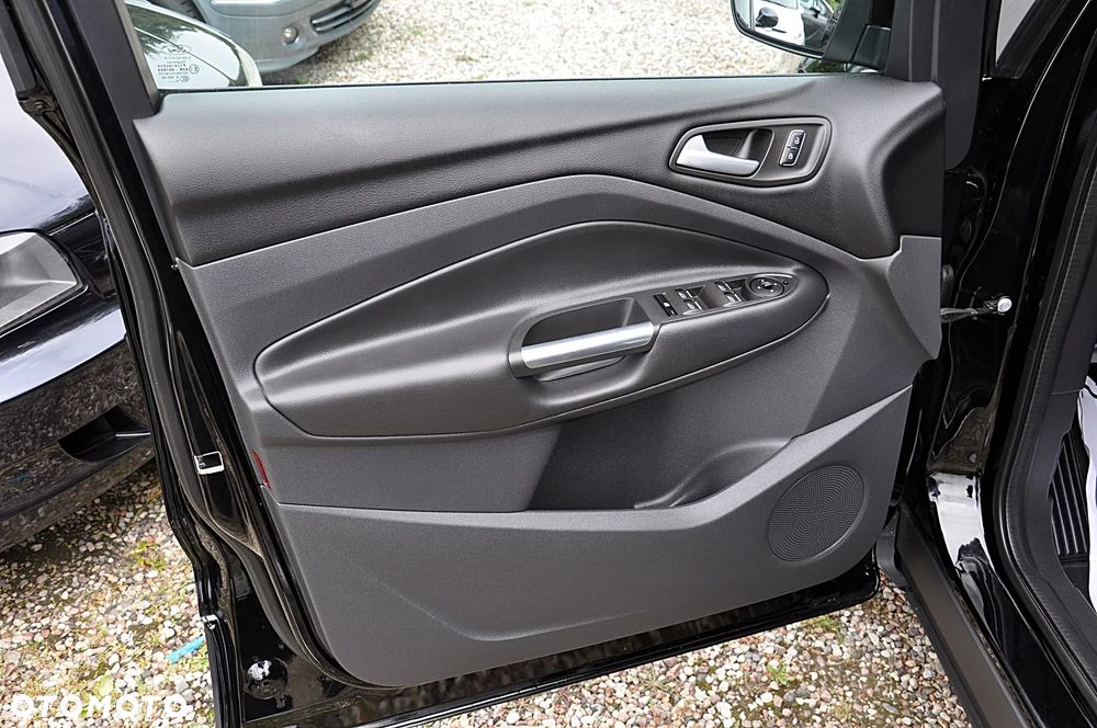 Ford Kuga - 19