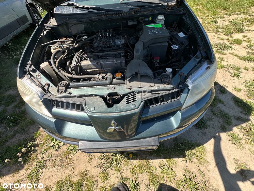 Mitsubishi Outlander 2.0 4WD Invite - 18