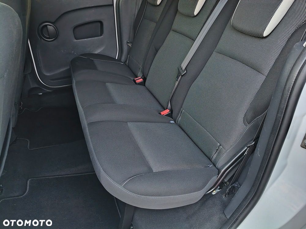 Renault Kangoo dCi 110 FAP Luxe - 25